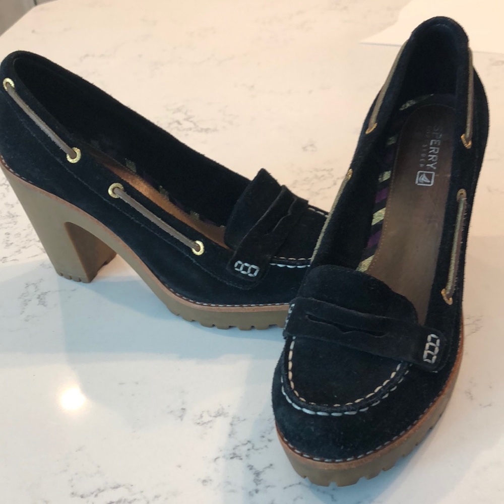 Sperry Suede Loafer w/ Block heel- size 8 LNC